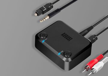 Ansicht auf den schwarzen Block mit verschiedenen Kabeln.