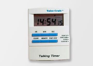 Ansicht auf den weißen Timer mit kleinem Display und hellblauen Tasten.