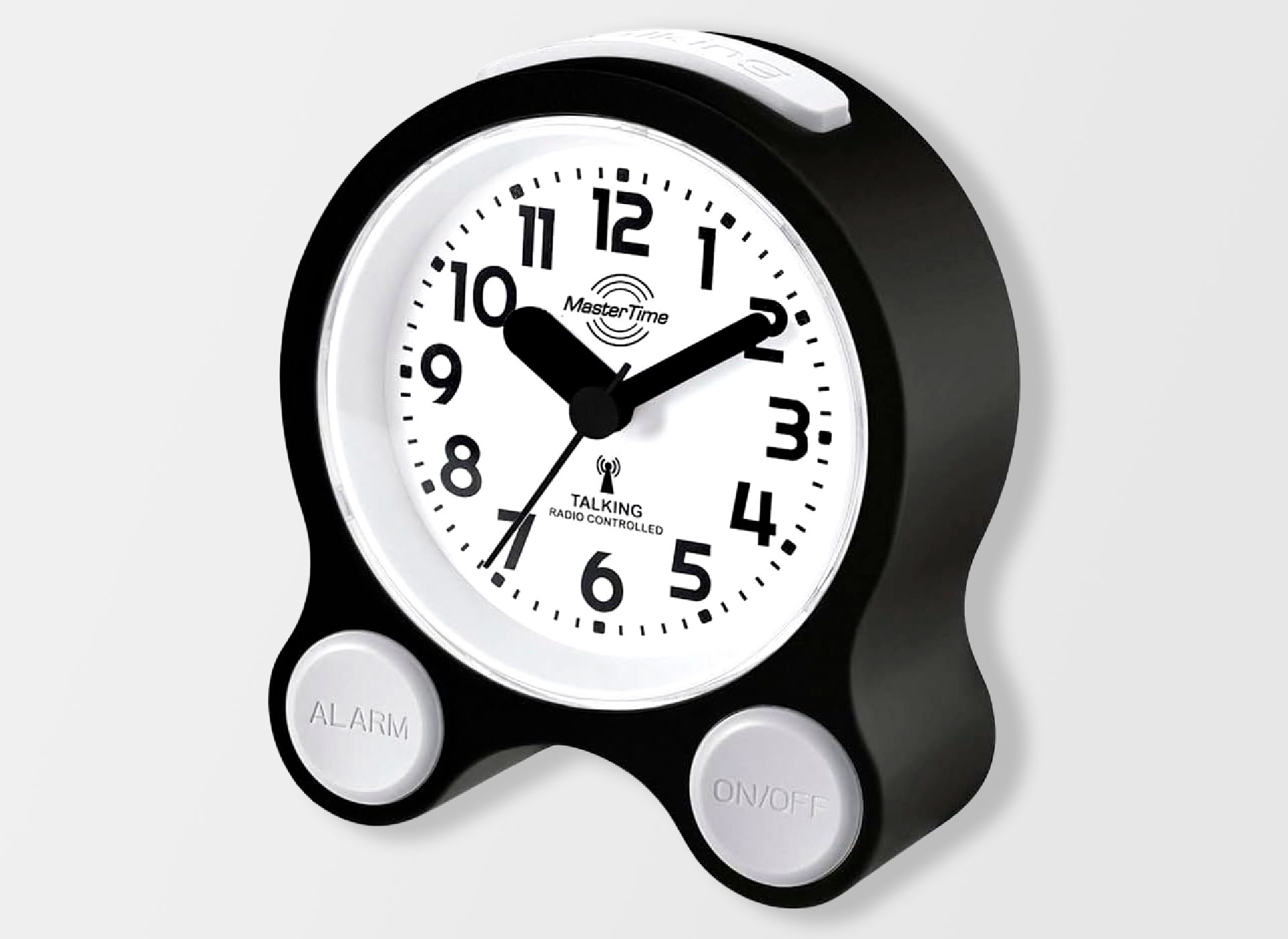 Ansicht auf den schwarzen Wecker mit weißem Ziffernblatt.