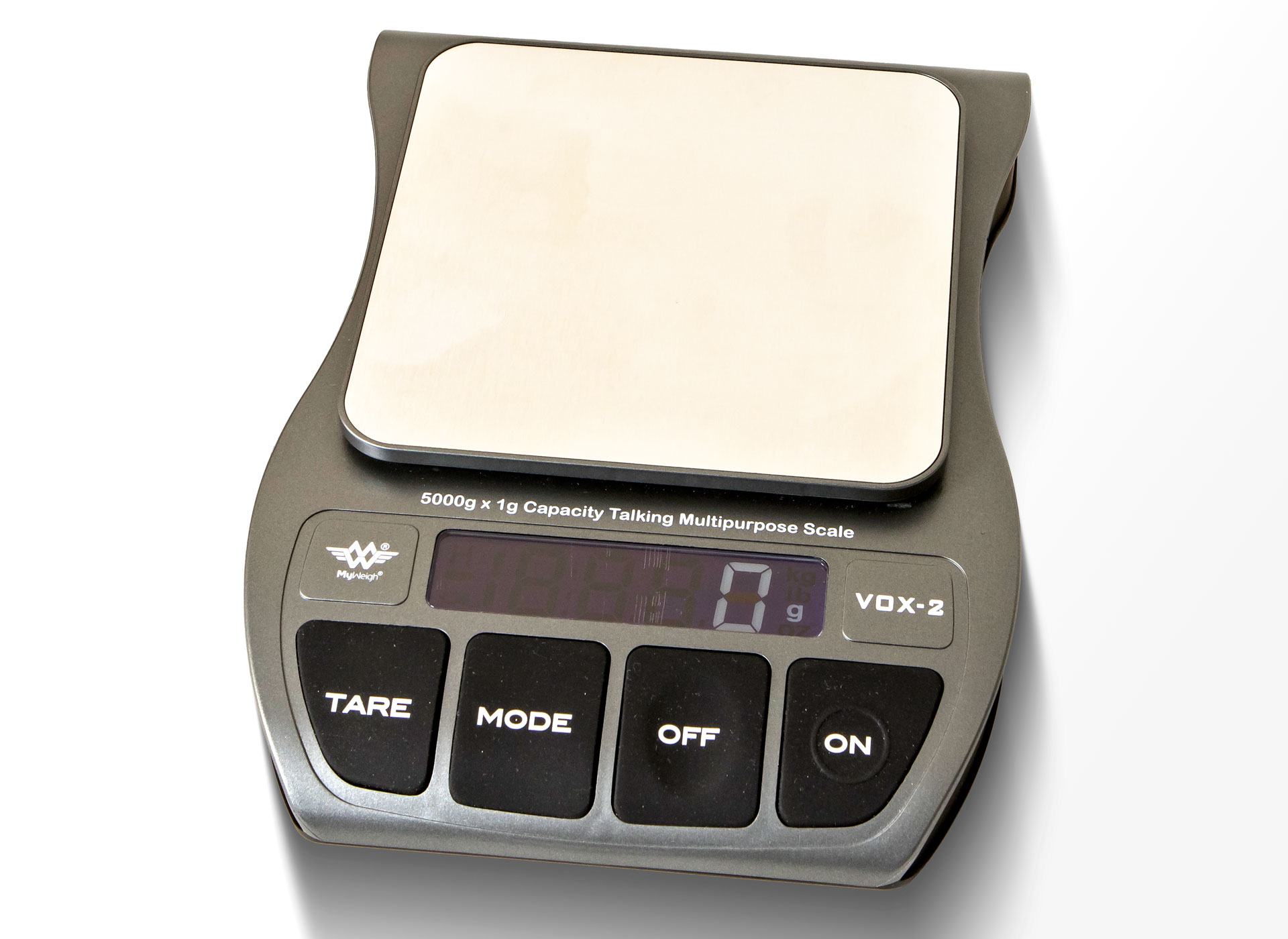 Ansicht auf eine graue Waage mit vier großen schwarzen Knöpfen