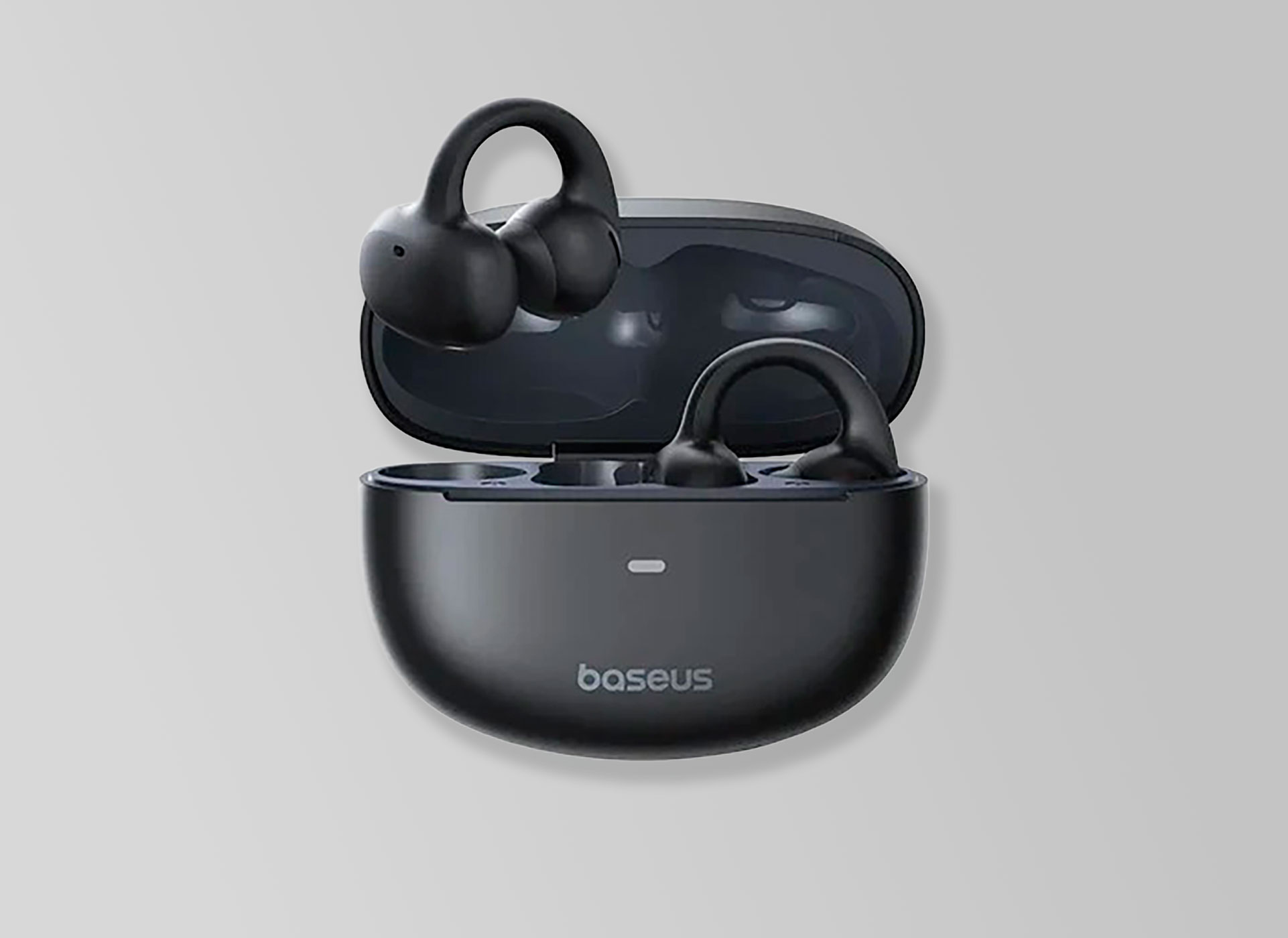 Ansicht auf die Kopfhörer in einer schwarzen Box.