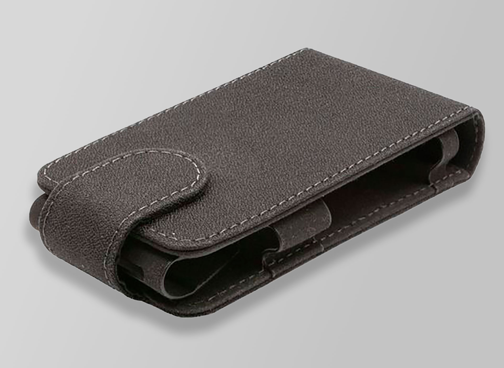 Ansicht auf die schwarze Schutztasche